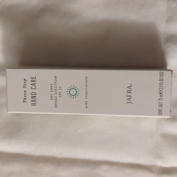 JAFRA Skincare Jafra Daycare Broad Spectrum Spf 5 Poshmark